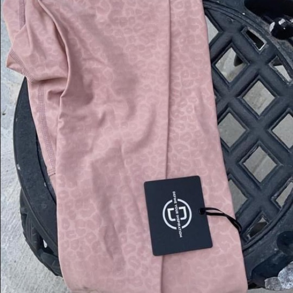 DYI NWT pink with gold shimmer Small leggings